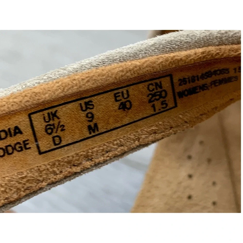 Clarks Women's Tuleah Cross Metallic Suede Wedge Sandals Beige 9 Comfort Shoes
